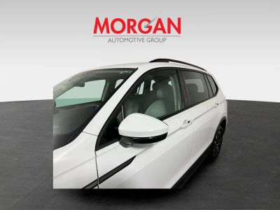 2022 Volkswagen Tiguan — photo 10 view
