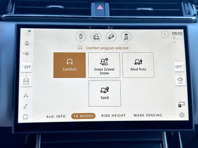 2026 Land Rover Range Rover Velar — photo 29 view