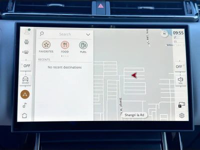 2026 Land Rover Range Rover Velar — photo 32 view