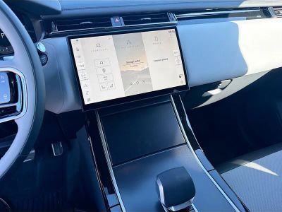 2026 Land Rover Range Rover Velar — photo 27 view
