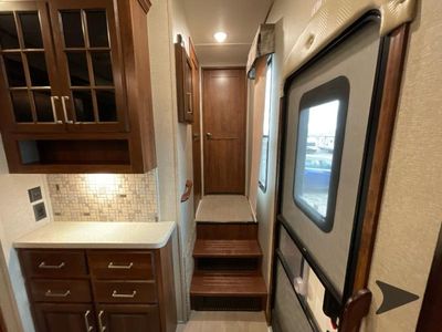 2017 Keystone RV Avalanche - Photo 46