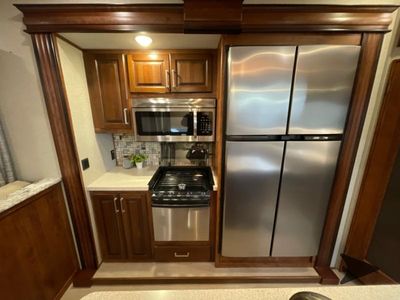 2017 Keystone RV Avalanche - Photo 23