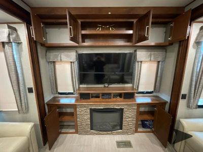 2017 Keystone RV Avalanche - Photo 37