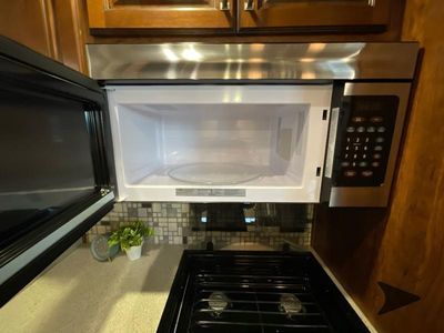 2017 Keystone RV Avalanche - Photo 26