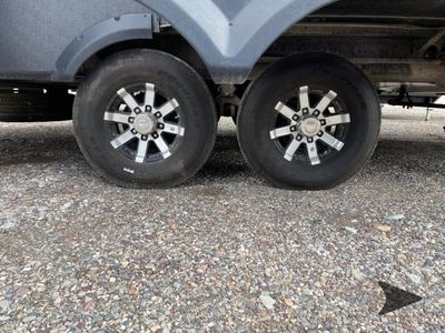 2017 Keystone RV Avalanche - Photo 19