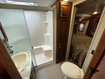 2017 Keystone RV Avalanche - Photo 49