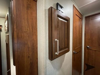 2017 Keystone RV Avalanche - Photo 47