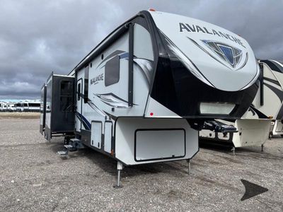 2017 Keystone RV Avalanche - Photo 1