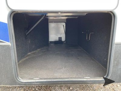 2017 Keystone RV Avalanche - Photo 11