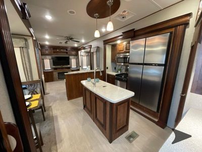 2017 Keystone RV Avalanche - Photo 20