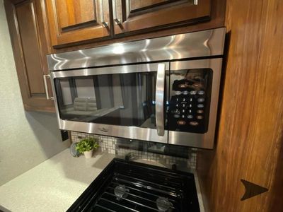 2017 Keystone RV Avalanche - Photo 25