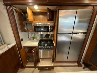 2017 Keystone RV Avalanche - Photo 24