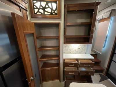 2017 Keystone RV Avalanche - Photo 45