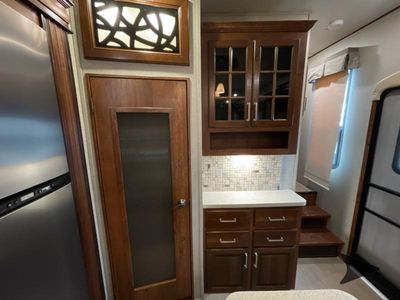 2017 Keystone RV Avalanche - Photo 44