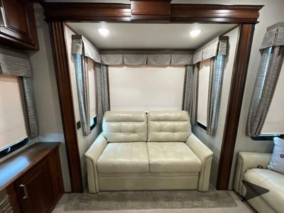 2017 Keystone RV Avalanche - Photo 40