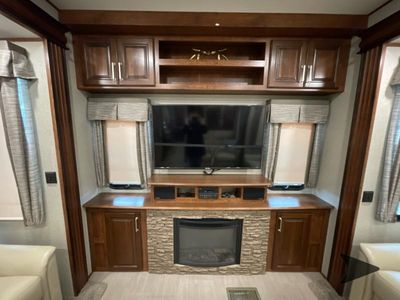 2017 Keystone RV Avalanche - Photo 36