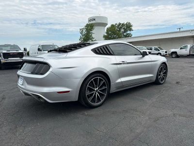 2015 Ford Mustang — detail view