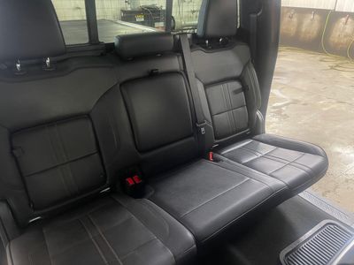 2024 Chevrolet Silverado 3500HD — photo 18 view