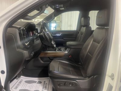 2024 Chevrolet Silverado 3500HD — photo 9 view