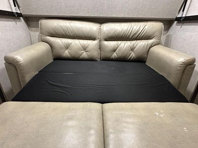 2020 Keystone Outback - Photo 25