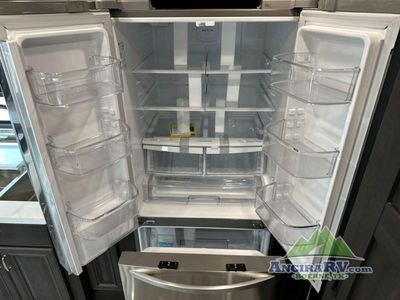 2026 Fleetwood RV Discovery - Photo 10