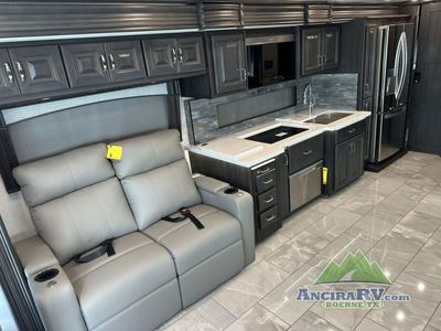 2026 Fleetwood RV Discovery - Photo 8