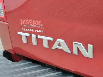 2015 Nissan Titan — photo 8 view