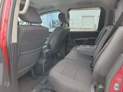 2015 Nissan Titan — photo 10 view