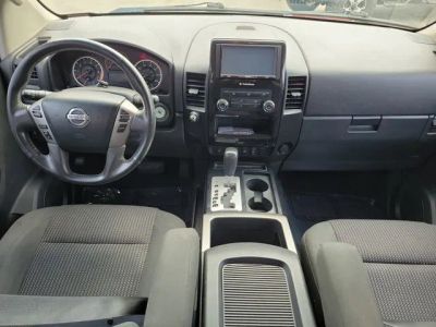 2015 Nissan Titan — photo 13 view