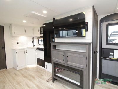 2027 Venture RV Campbound Platinum - Photo 4