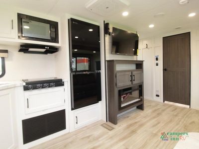 2027 Venture RV Campbound Platinum - Photo 8