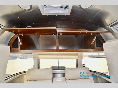 2017 Airstream Classic - Photo 10