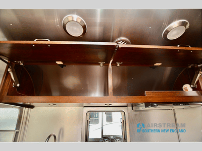 2017 Airstream Classic - Photo 13