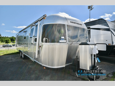 2017 Airstream Classic - Photo 1