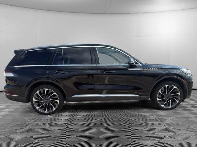 2026 Lincoln Aviator — detail view