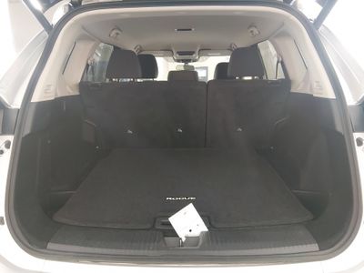 2025 Nissan Rogue - Photo 11