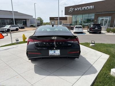 2026 Hyundai Elantra Hybrid - Photo 4