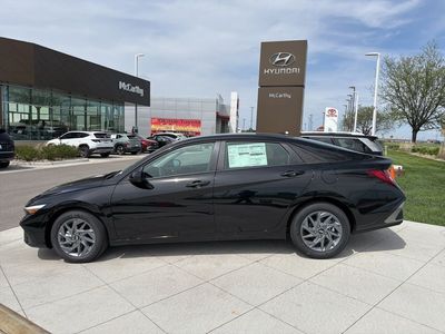 2026 Hyundai Elantra Hybrid - Photo 2