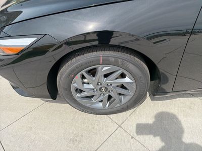 2026 Hyundai Elantra Hybrid - Photo 9