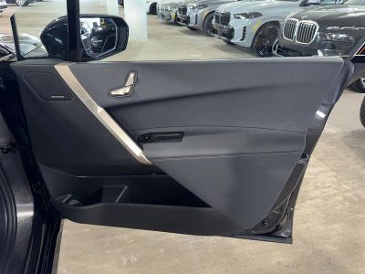 2025 BMW iX — photo 9 view