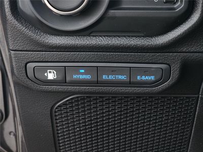2026 Pre-Owned 2025 Jeep Wrangler 4xe - Photo 17