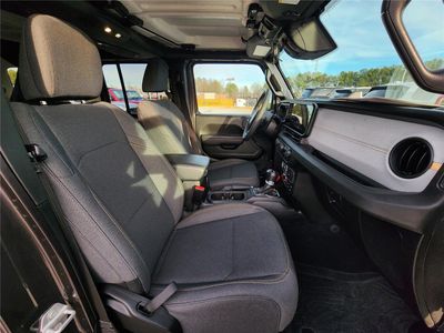 2026 Pre-Owned 2025 Jeep Wrangler 4xe - Photo 7