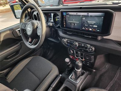 2026 Pre-Owned 2025 Jeep Wrangler 4xe - Photo 9