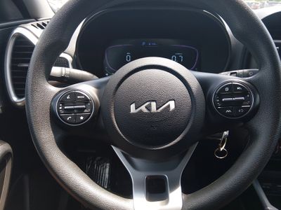 2024 Kia Soul — photo 12 view