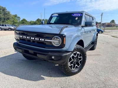 2024 Ford Bronco Outer Banks in Azure Gray Metallic — front three-quarter view