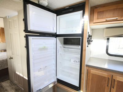 2025 Bigfoot RV 2500 Series B25RQ — photo 11 view