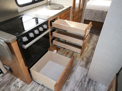 2025 Bigfoot RV 2500 Series B25RQ — photo 16 view