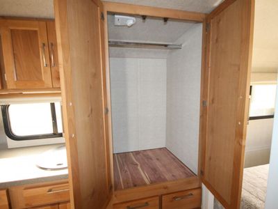 2025 Bigfoot RV 2500 Series B25RQ — photo 20 view