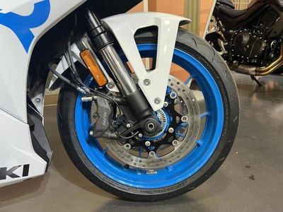 2026 Suzuki GSX-8R - Photo 9