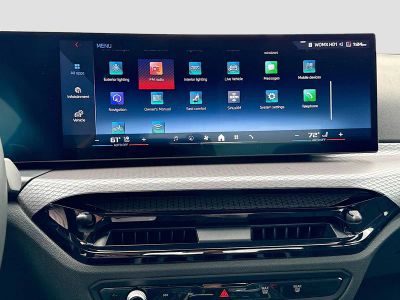 2025 BMW 3 Series — photo 30 view